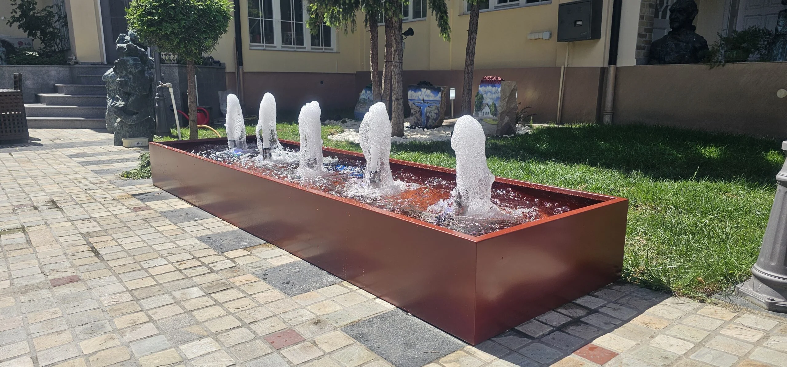 Moderna Fontana 13 — image 1